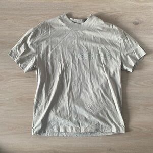Fear of Gos Essentials Men's Light Gray Tee Size M